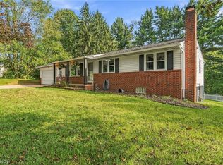 5220 Woodlynn St NE, East Canton, OH 44730