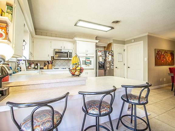 3rd image of 5219 9th St