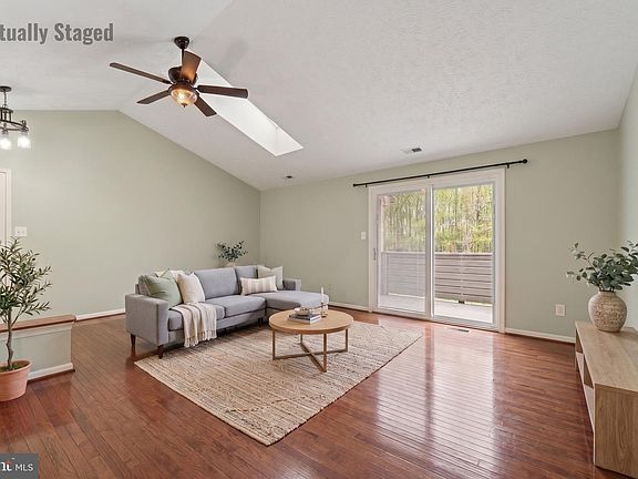 4th image of 216 Long Cove Ln #J