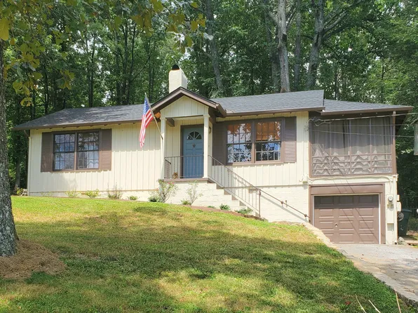 829 Texas Ave, Signal Mountain, TN 37377