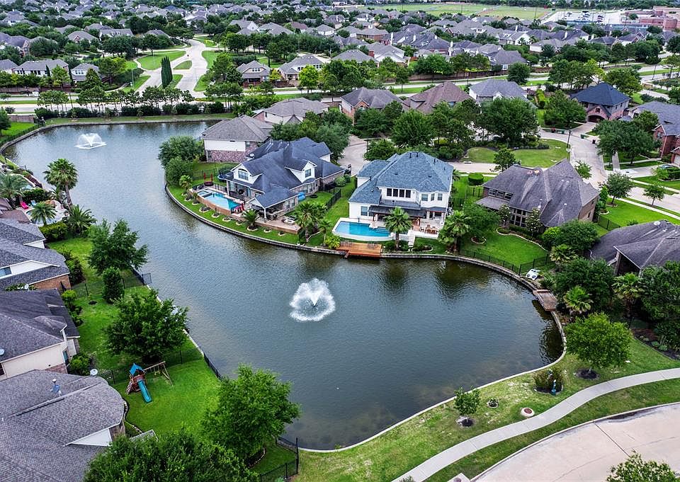 1st image of 23126 Isthmus Cove Ct