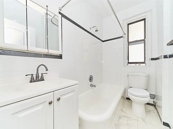 5th image of 13 Cumming St APT 4G