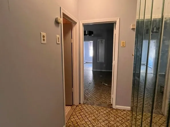 111 Baldwin Avenue image 3 of 7