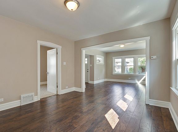 5th image of 1017 Dunlop Ave