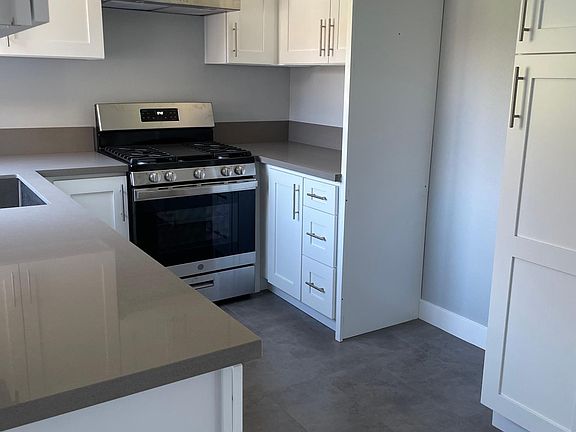 3rd image of 814 E Elk Ave #207