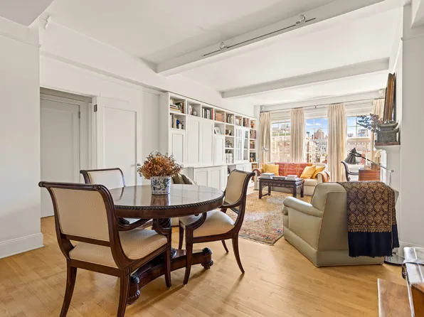 39 Fifth Avenue image 1 of 8