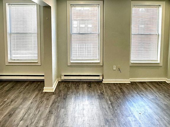 2nd image of 76 Franklin St #19
