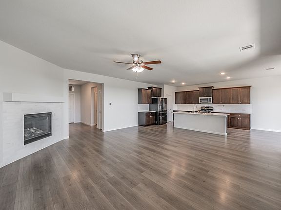 3rd image of 1221 Coralberry Dr