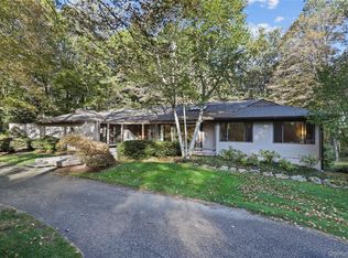 34 Blair Rd, Armonk, NY 10504