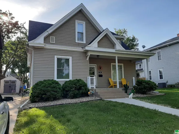 326 3rd Ave SE, Le Mars, IA 51031