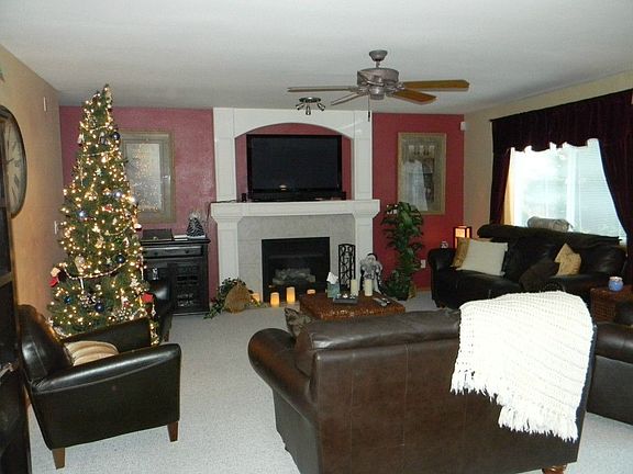 2nd image of 11011 135th Street Ct E