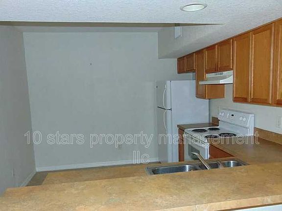 3rd image of 429 Newmont Cir Unit 102
