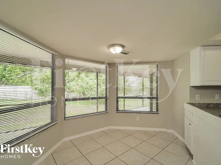 134 SE 1st Ave — Photo 6