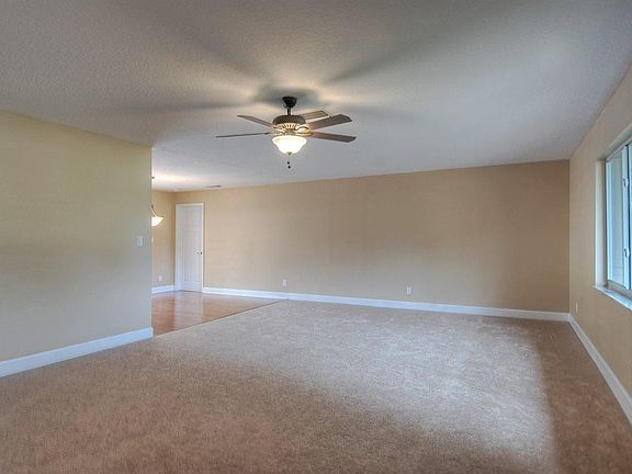 2nd image of 1127 Seminole Dr
