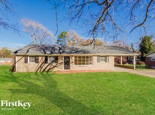 8 Spruce Pine Dr, Belmont, NC 28012