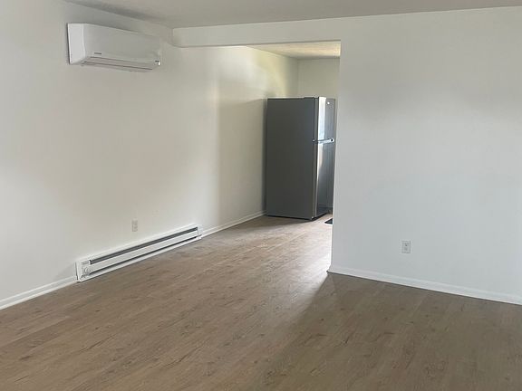 4th image of 969-969 S Home Ave