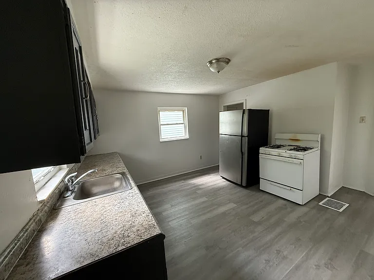3922 Vinceton St — Photo 13