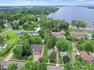 617 1st St N, Waterville, MN 56096