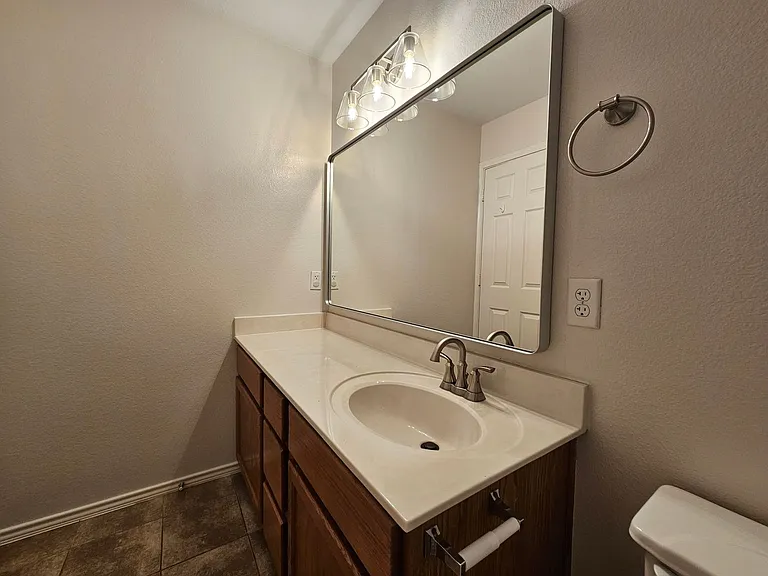 5311 Bridgewood Dr — Photo 22
