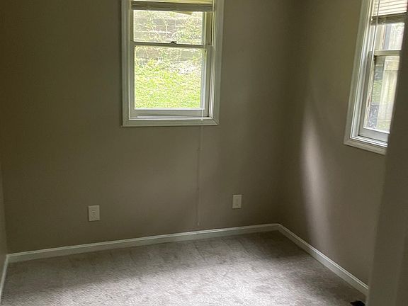 3rd image of 6867 Avon Dr