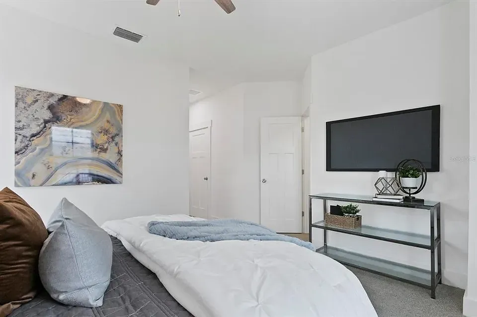 2 bed, 2.5 bath, 1288 sqft, $2,600 — Photo 4