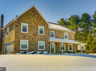 405 Valley Rd, West Grove, PA 19390