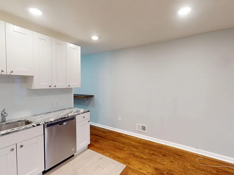 166 Mallory Ave #1 — Photo 14