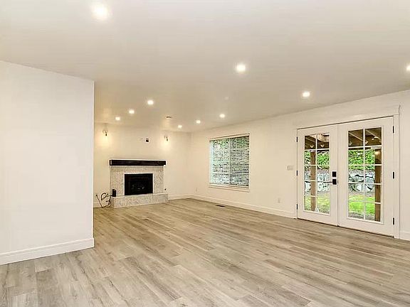 4th image of 10813 SE 299th Pl