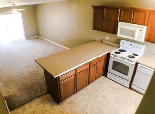 1212 Newfoundland Dr, Manhattan, KS 66503