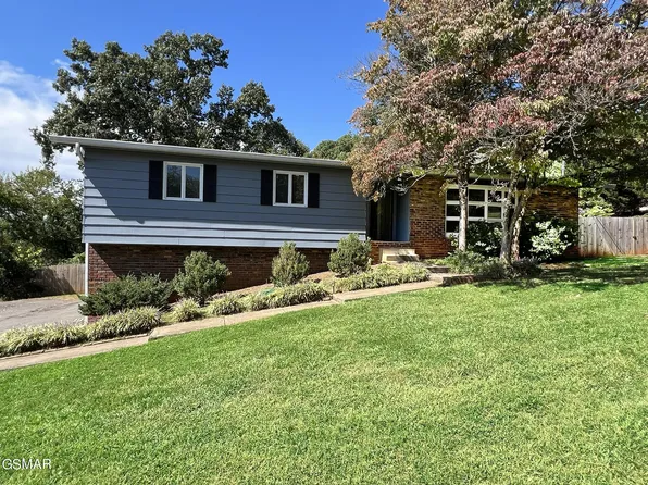 513 NW Bardon Rd, Knoxville, TN 37919