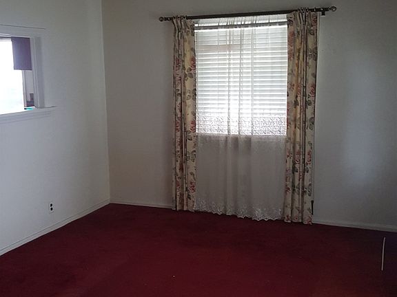 2nd image of 239 N Gladstone Ave