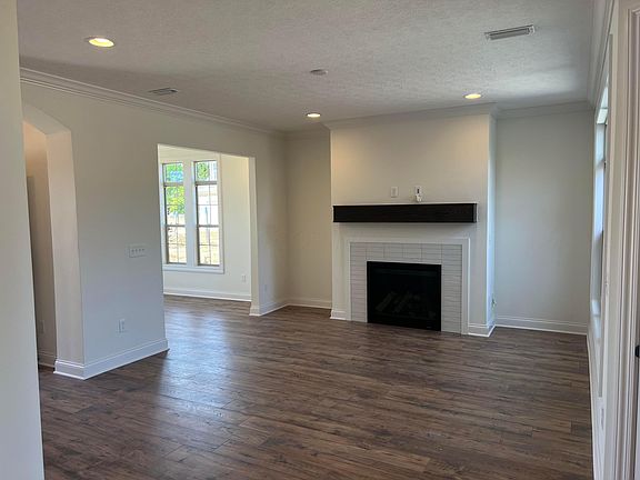 5th image of 5605 Aristocrat Dr