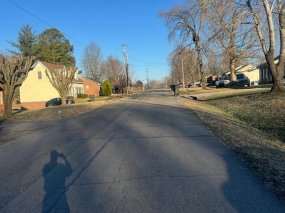 4th image of 326 Pitt Ln