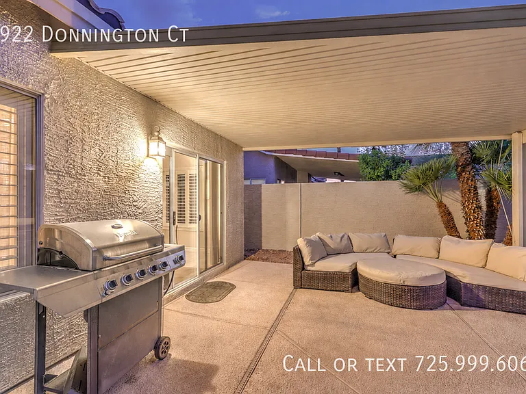 1922 Donnington Ct — Photo 12