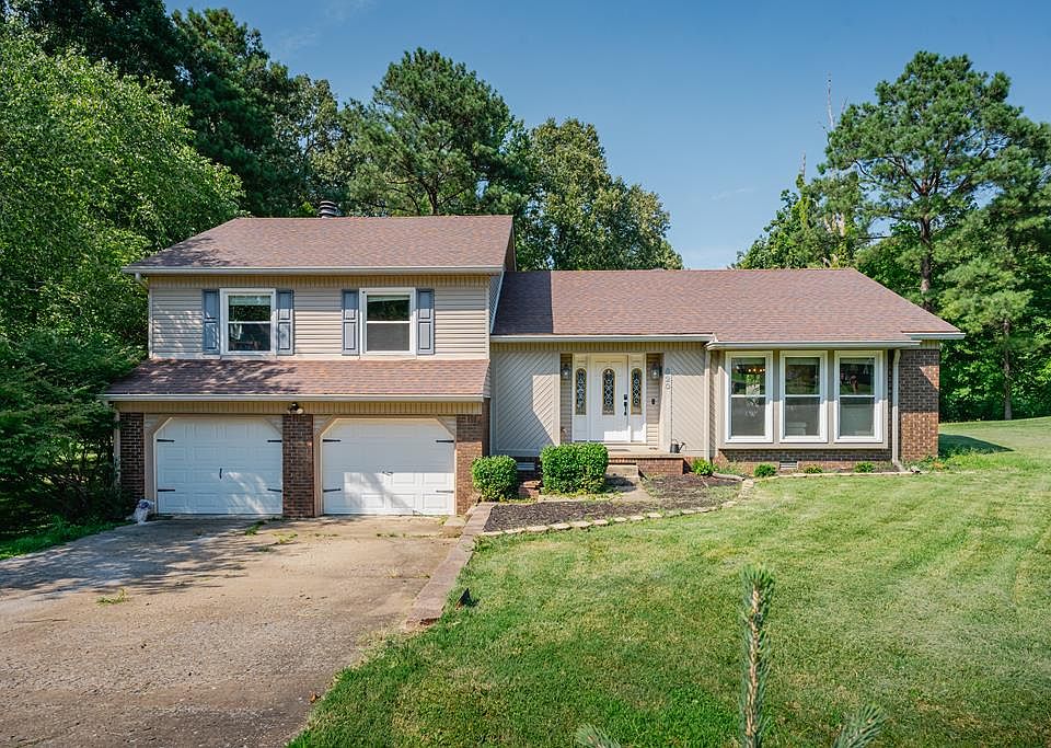 1st image of 620 Scanfield Dr