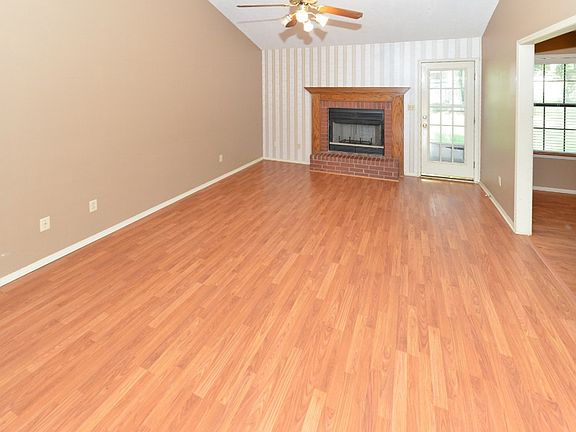 3rd image of 1305 N 25th St