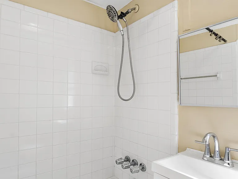 90 W 43rd St #3 — Photo 12