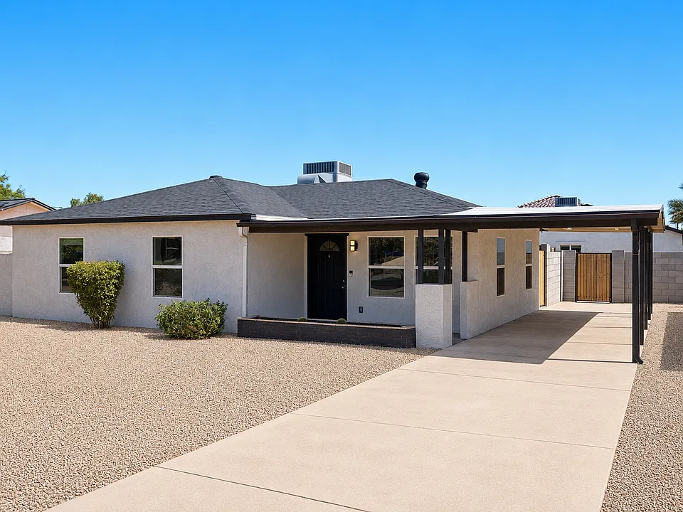 1005 E Mariposa St #R