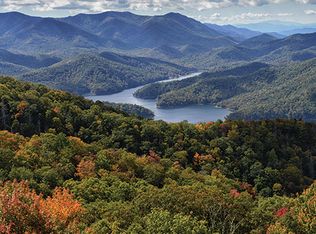 Travelers Rest Ln, Lake lure, NC 28746