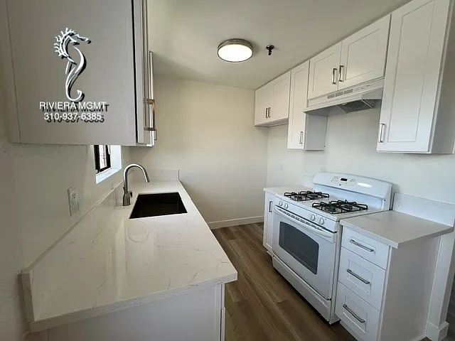2 bed, 890 sqft, $2,125 — Photo 2