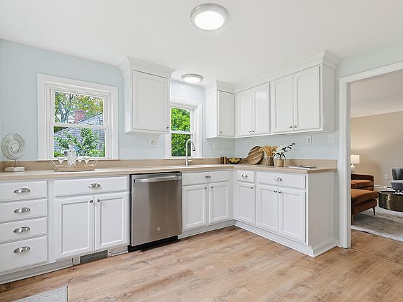 4th image of 24 Otis Road