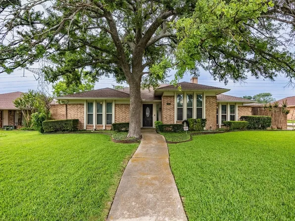 1830 Green Tree Ln, Duncanville, TX 75137