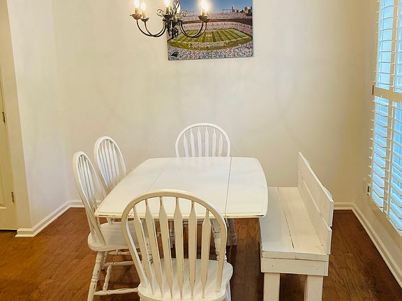 2nd image of 824 Autumn Rain Ln