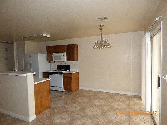 4th image of 709 Alecandro Daniel Ave