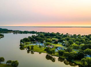 321 S Lake Dr, Stevensville, MD