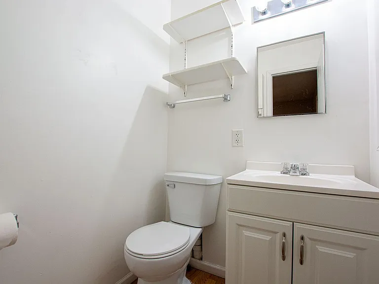 1410 Lindwood Dr — Photo 17