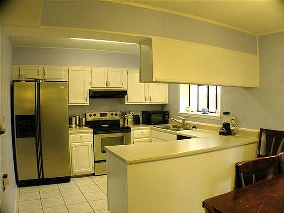 5th image of 9260 Manion Dr