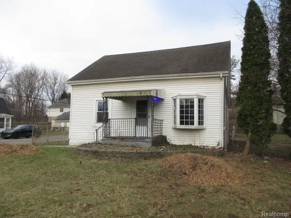 18841 Lathers St, Livonia, MI 48152