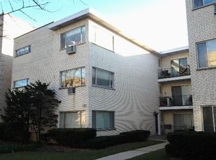 810 Dobson St, Evanston, IL 60202