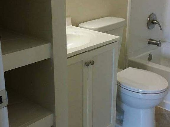 3rd image of 171 Cherry St #A